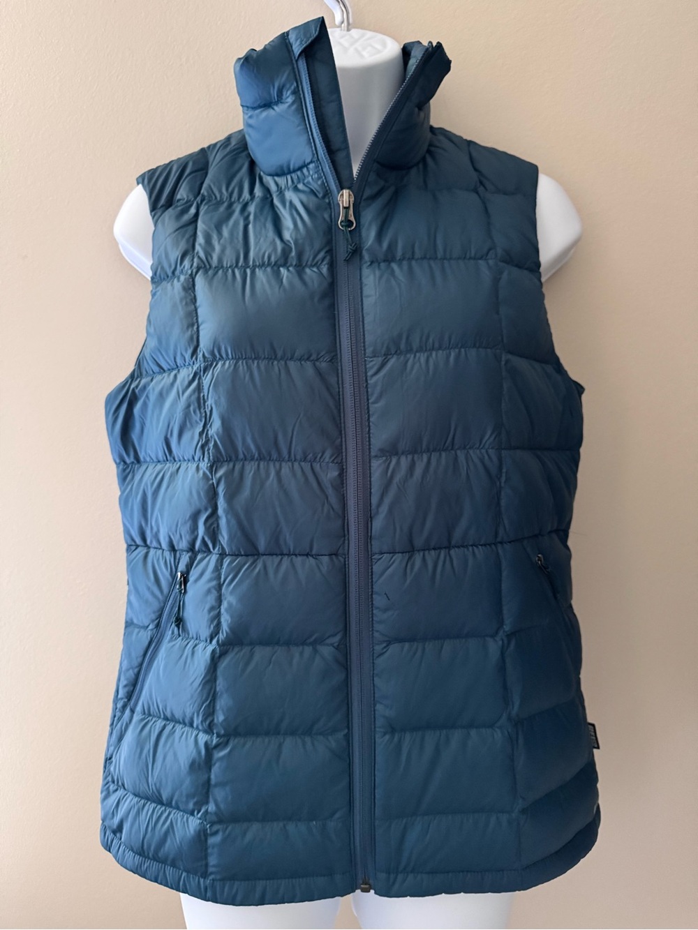REI Co-Op Down Vest 650 Fill Power • Zip Front Zip Pockets Teal Size Small